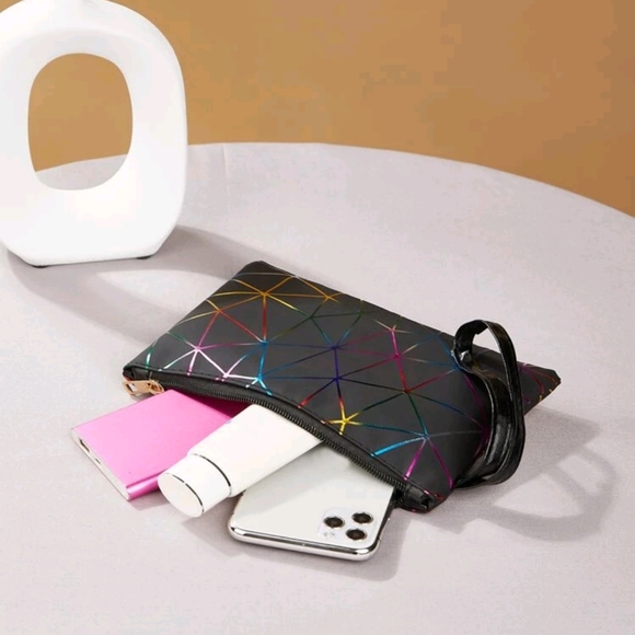 Geometric Pattern Clutch Bag - Picture 3 of 6